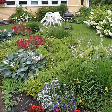 Guest house Aliise Garden Guesthause *