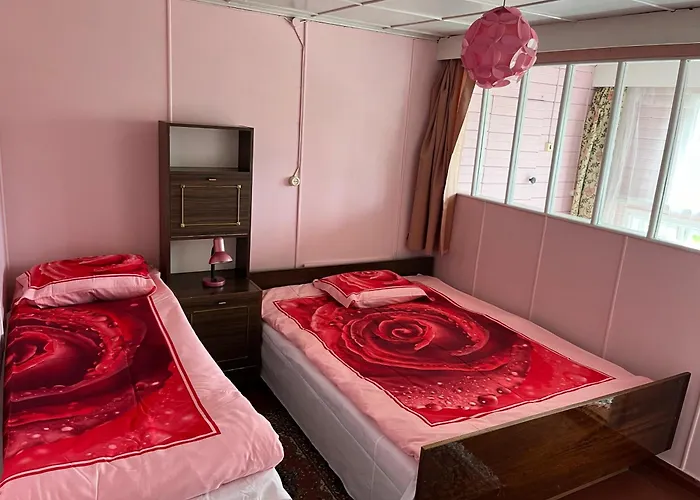 Guest house Aliise Garden Guesthause *